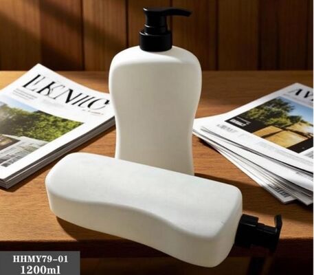 Goede prijs Op maat gemaakte plastic luxe shampoo flessen 1200 ml PE fles online