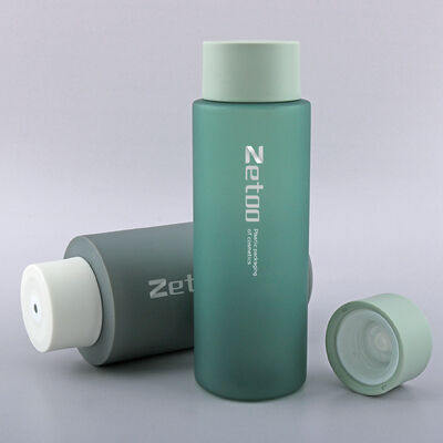 Buen precio Botella cosmética de plástico mate verde / gris con tapa de 45 mm de diámetro en línea