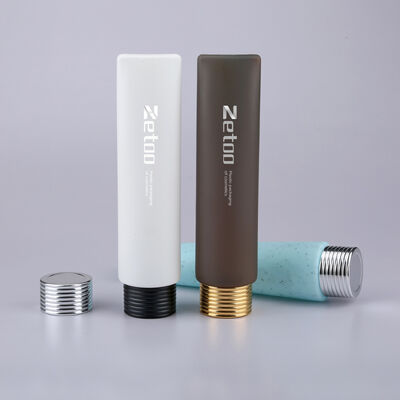 Bon prix Flacon cosmétique en plastique Soft Touch Bouteille de maquillage vide personnalisée 120ml en ligne