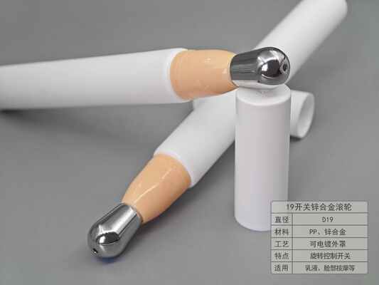 Un buon prezzo. Tubo di crema di 19 mm di diametro confezionato Tubo di crema per occhi personalizzato con applicatore metallico in linea