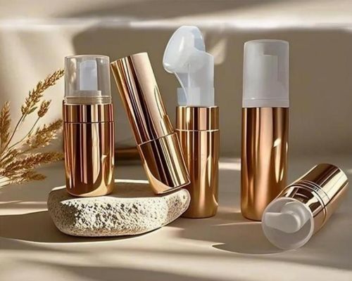 Un buon prezzo. Customized Plastic Bottles 60-180ml PET Bottle With Pump in linea