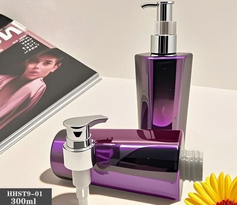 Un buon prezzo. Bottiglie di plastica personalizzate in linea