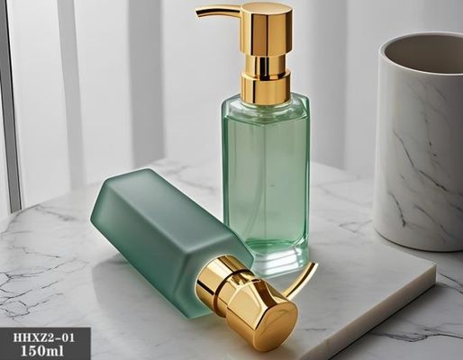 Un buon prezzo. Bottiglie di plastica personalizzate Bottiglie di PET da 150 ml in linea