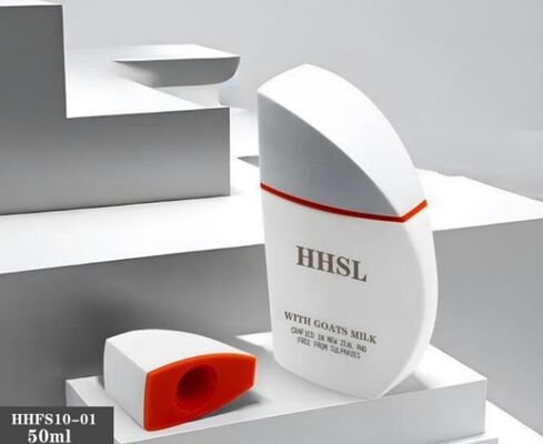 Un buon prezzo. Bottiglie di protezione solare in plastica personalizzate Bottiglia PE da 50 ml in linea