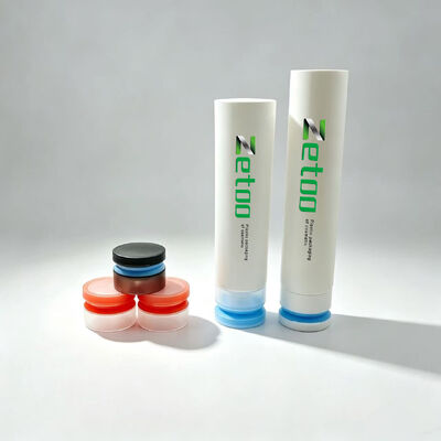 Un buon prezzo. Tubi per la cura della pelle personalizzati da 50 ml a 150 ml con tappi a tocco morbido in linea